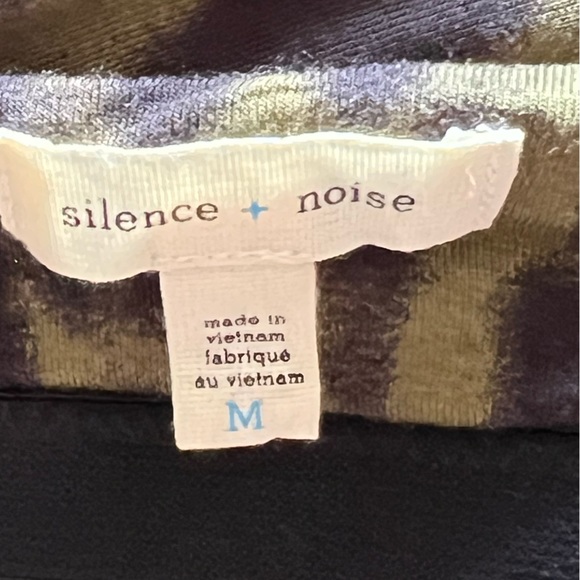 NEW Animal print midi dress in size medium. Can fit small as well. - Picture 5 of 5